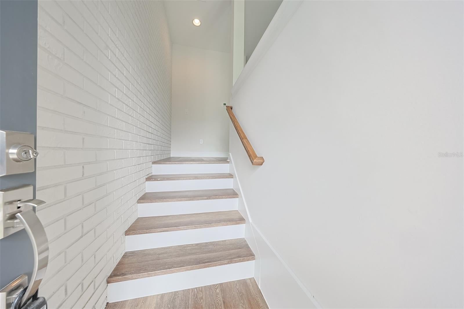 203 DANUBE AVENUE 1