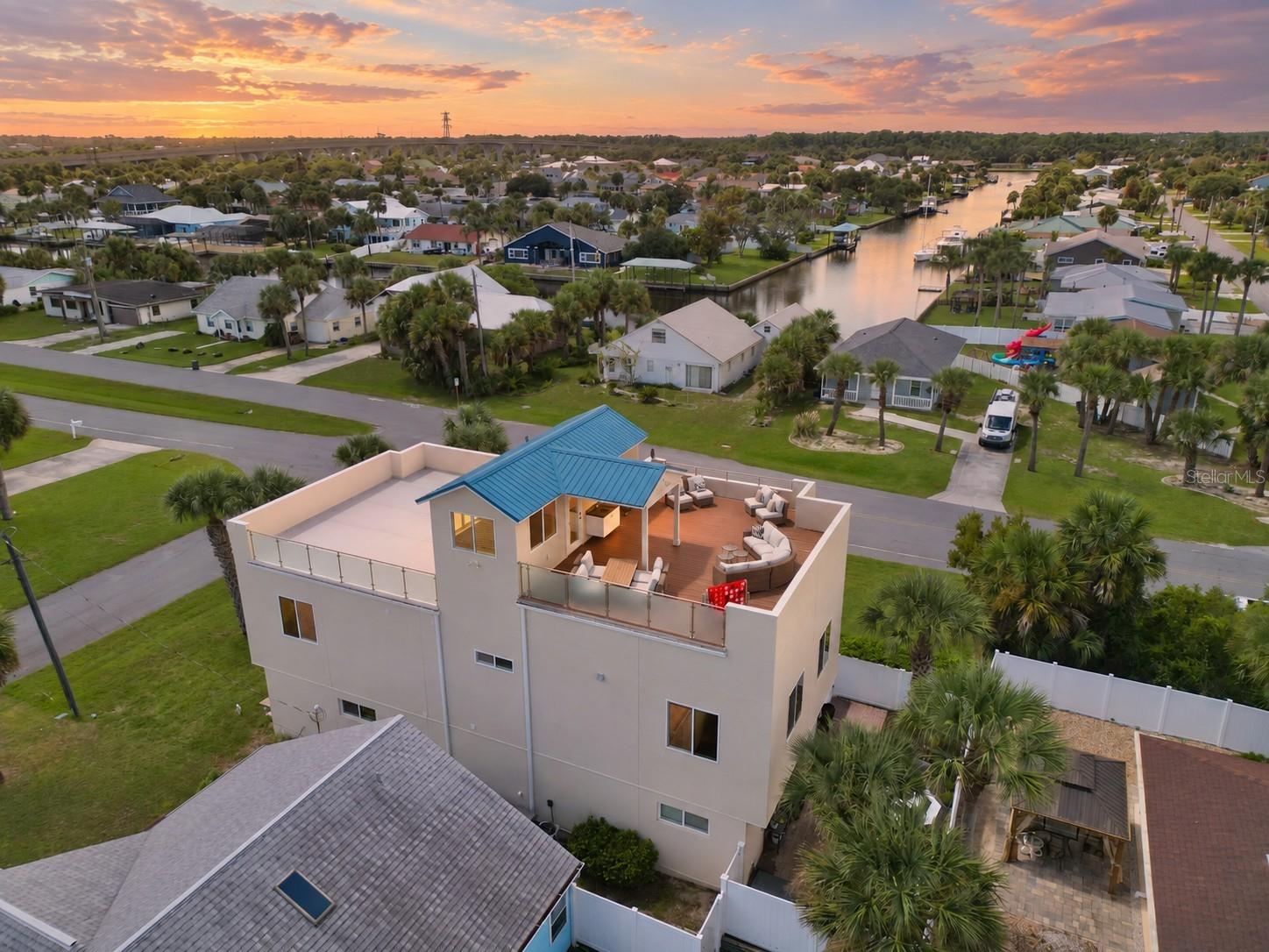 700 N FLAGLER AVENUE