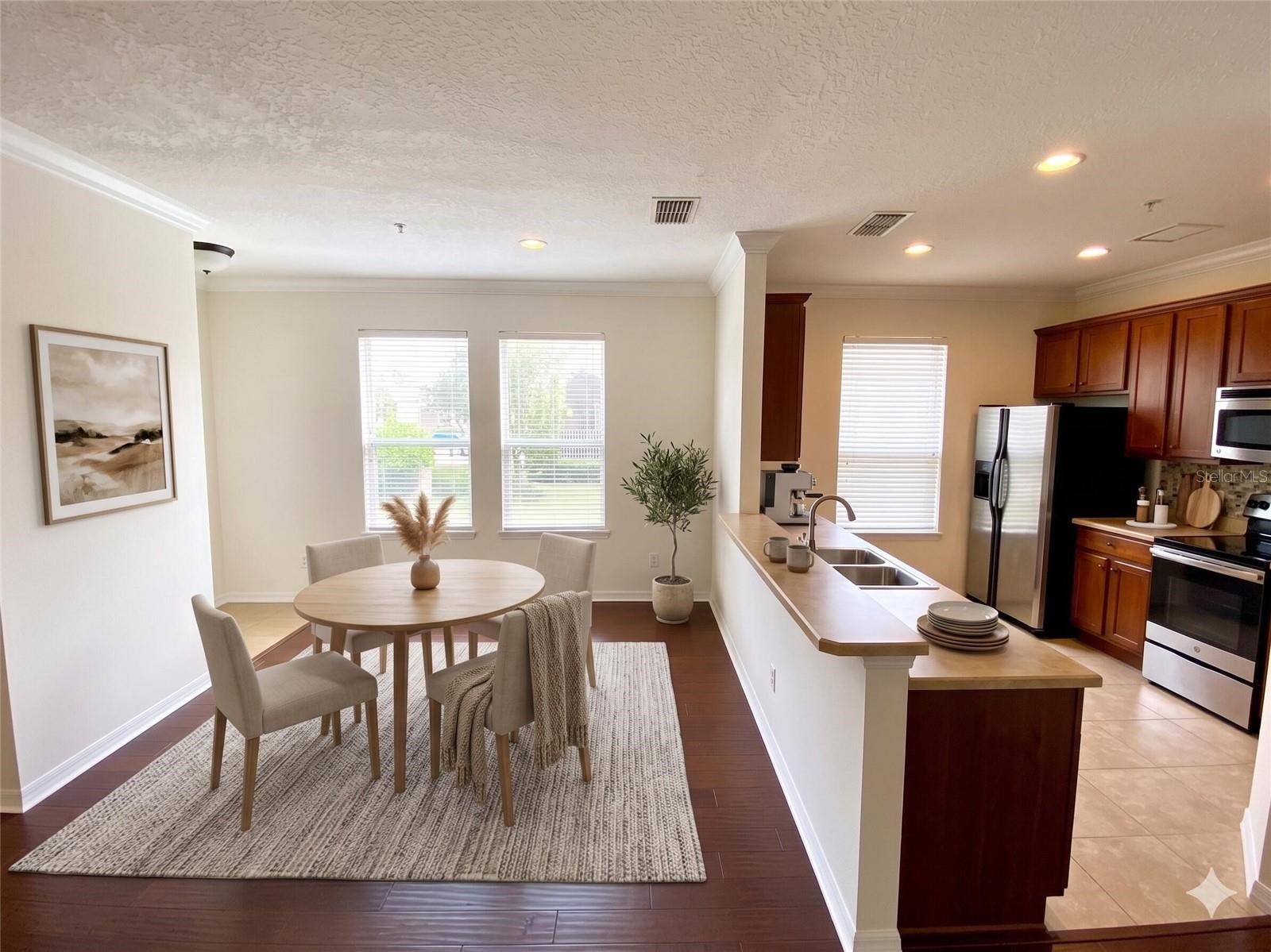 VILLAS/EAST PARK - Residential