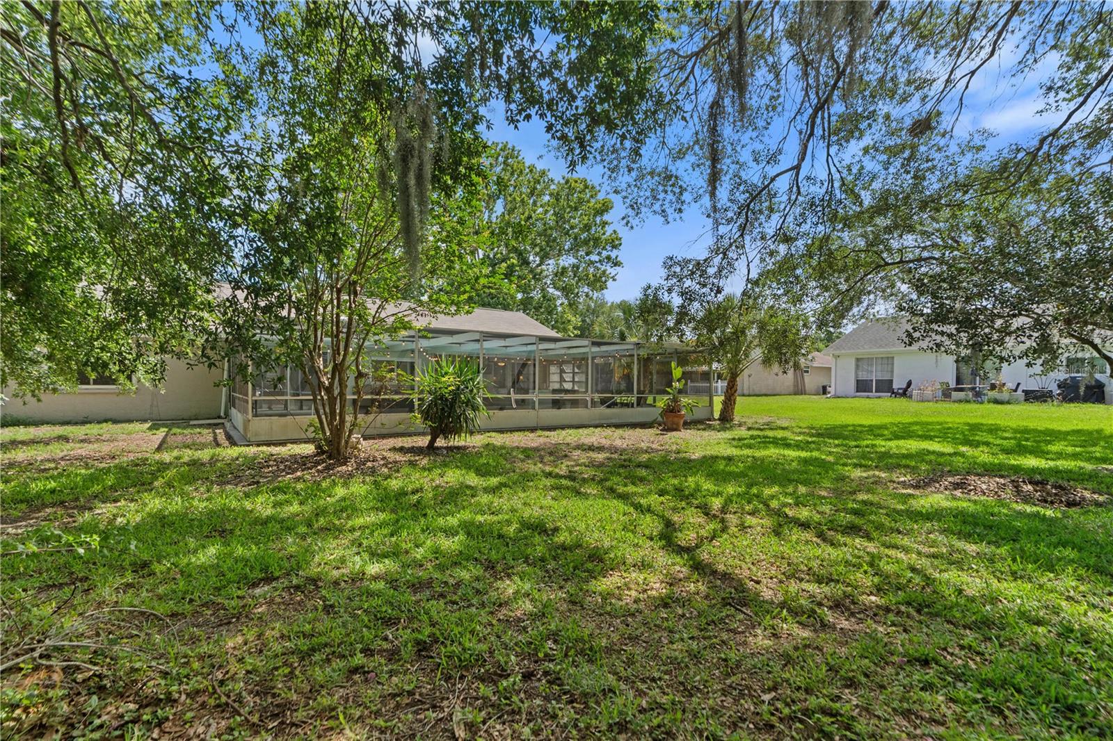 BEACON WOODS VILLAGE - Residential