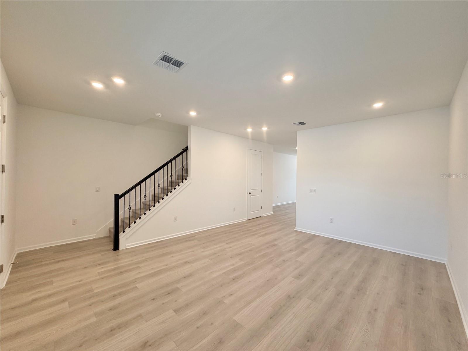 SERENADE AT OVATION - Residential Lease