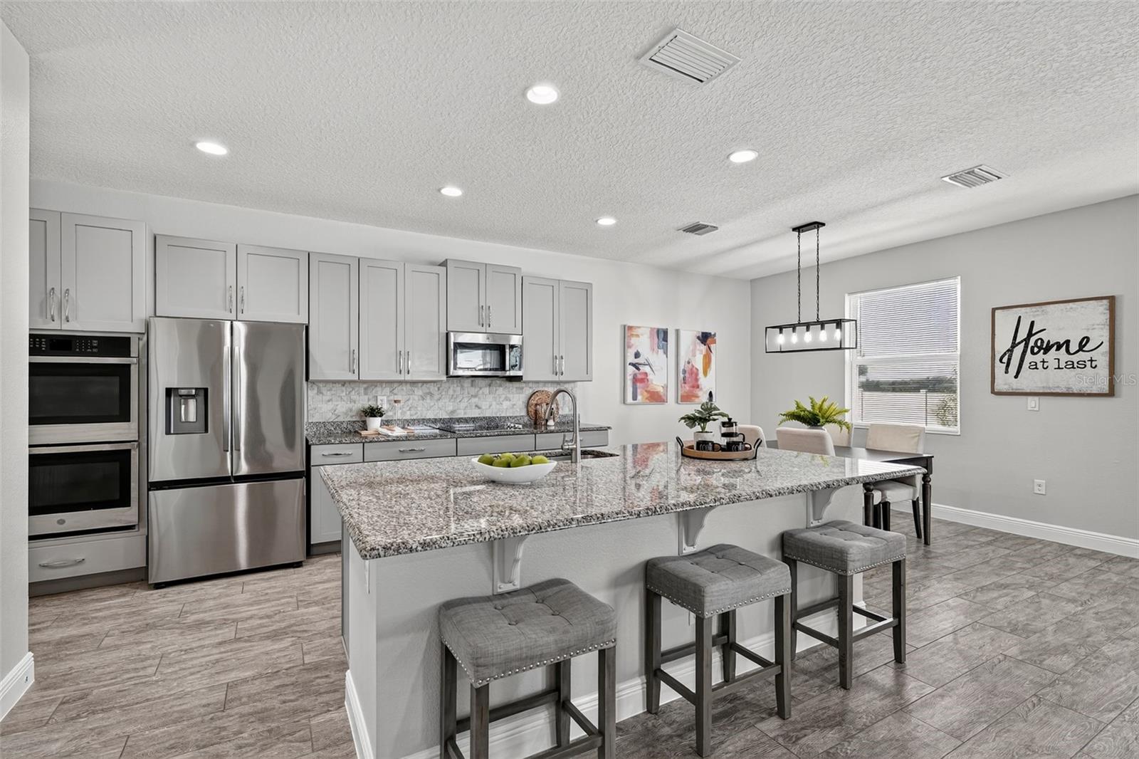 RIDGEVIEW PH 1 - Residential