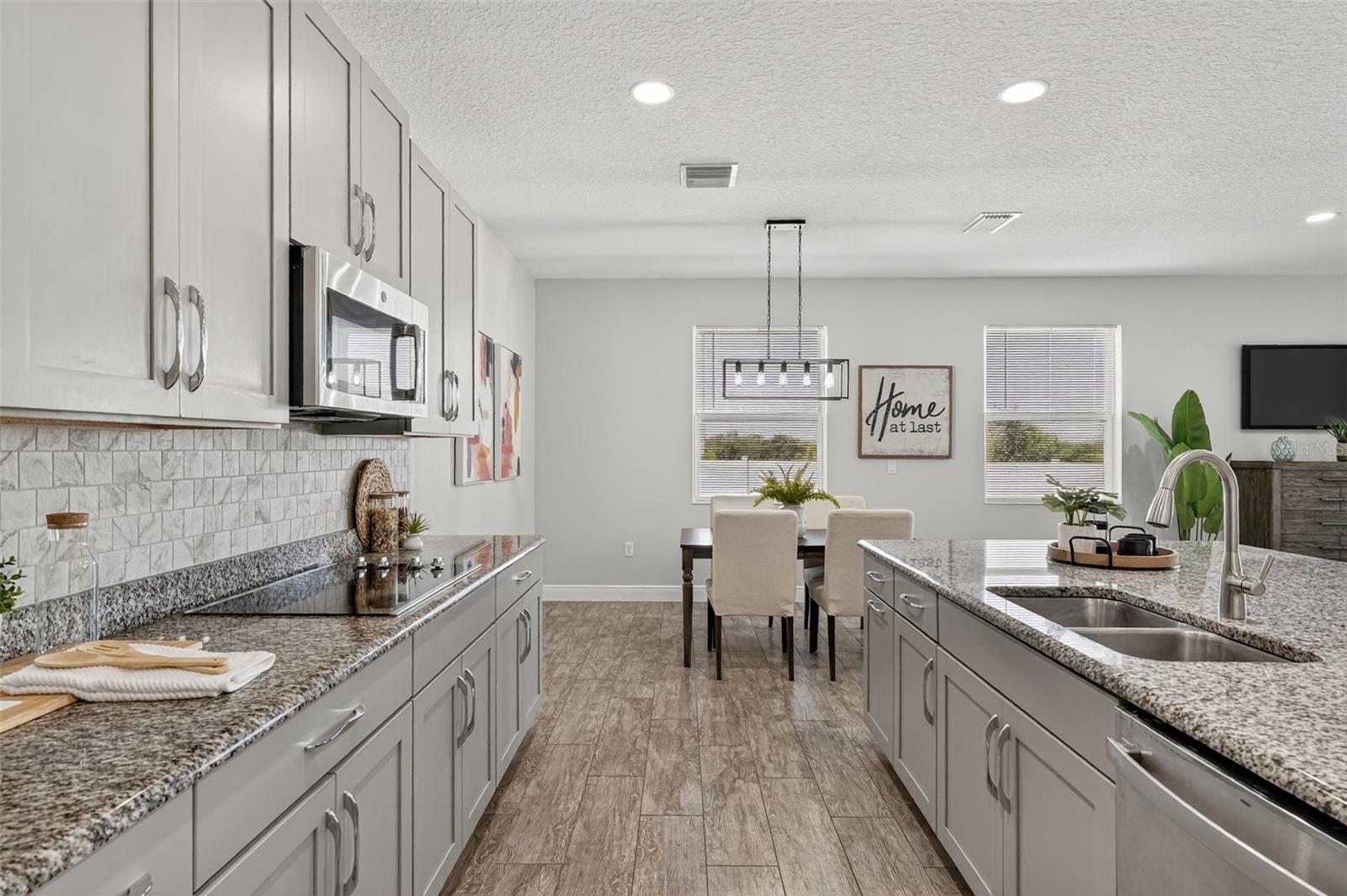 RIDGEVIEW PH 1 - Residential