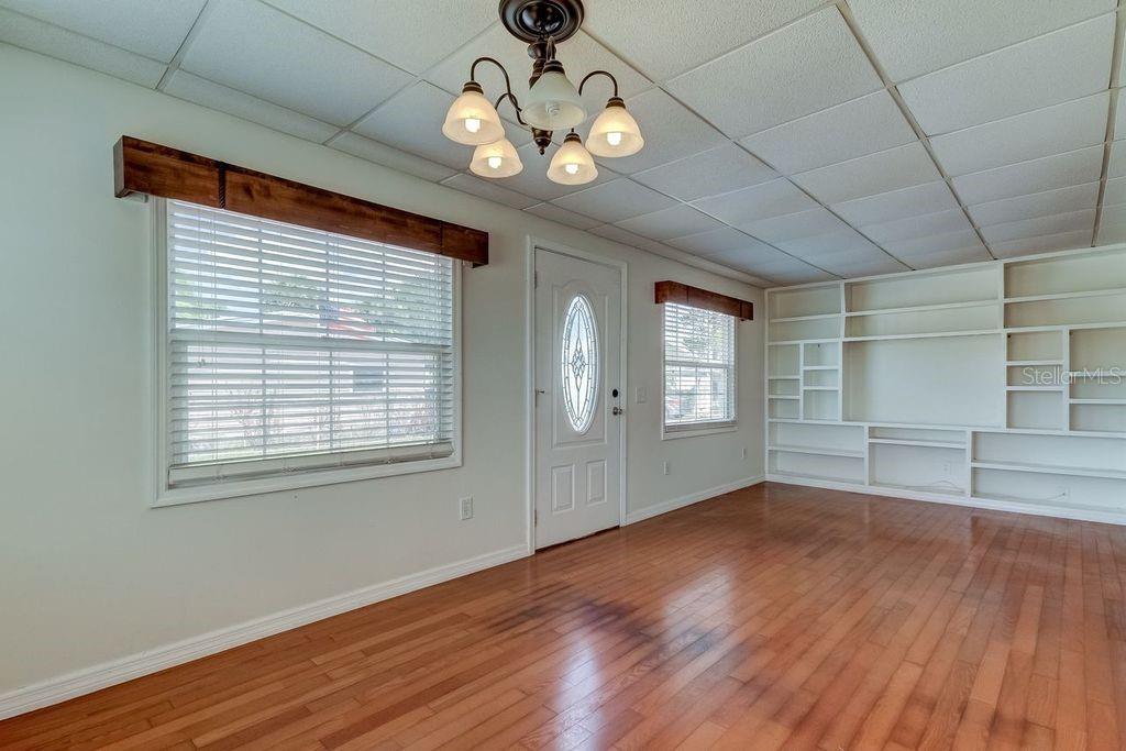 GULL-AIRE VILLAGE - Residential