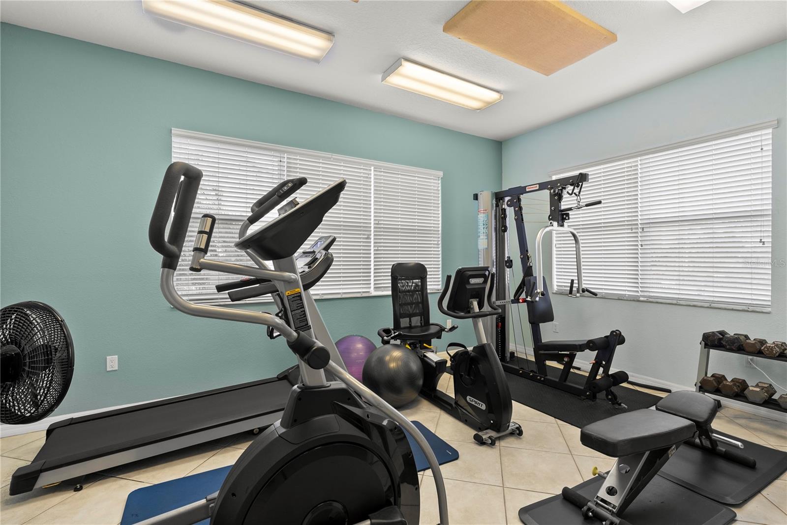 BLACKBURN HARBOR RESIDENCES - Residential