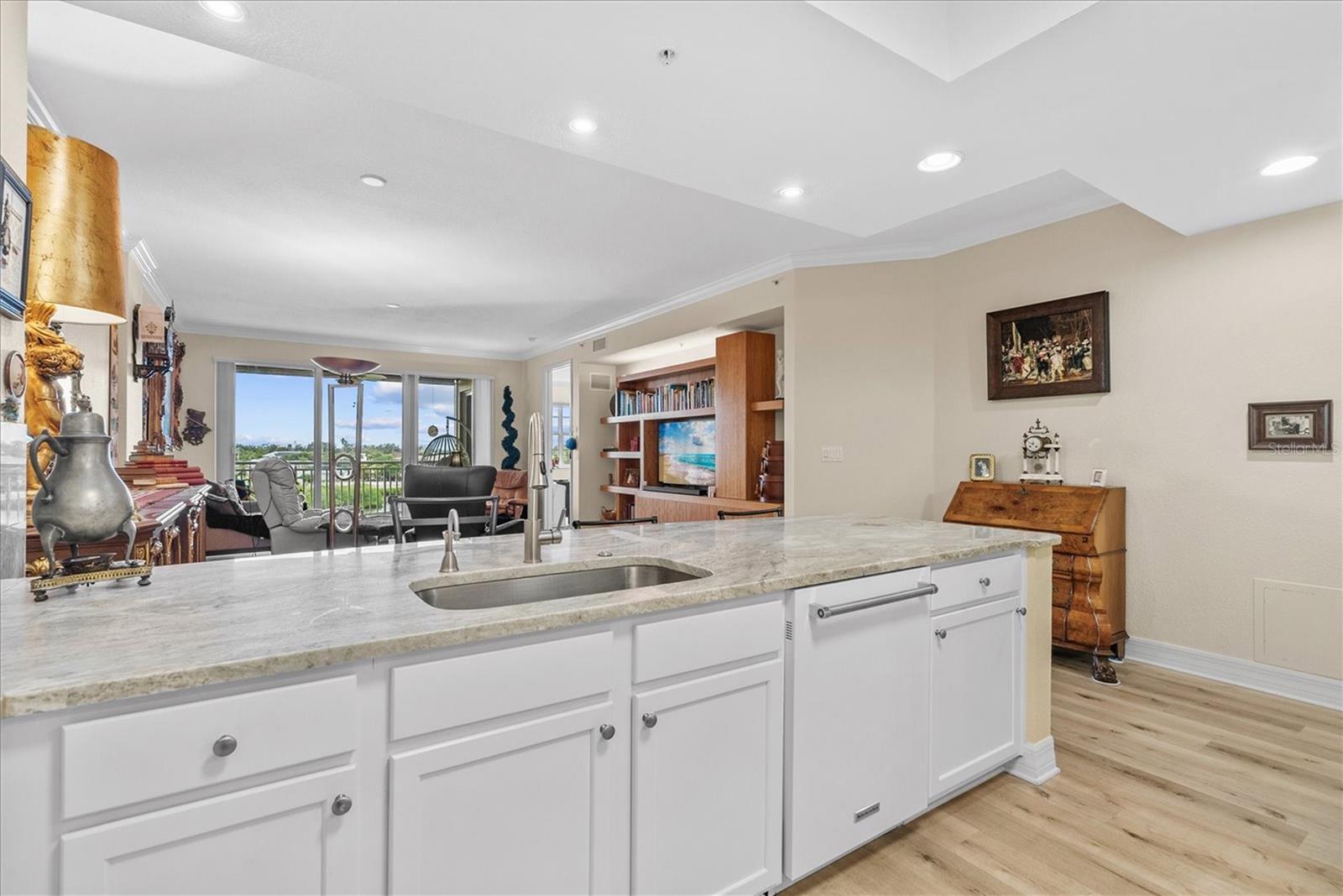 BLACKBURN HARBOR RESIDENCES - Residential