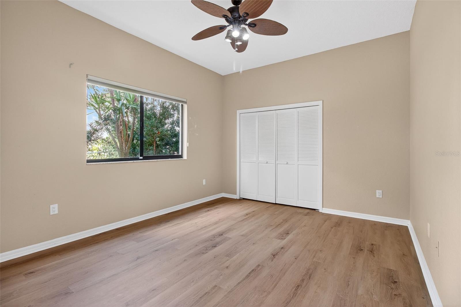 HUNTERS RIDGE - Residential