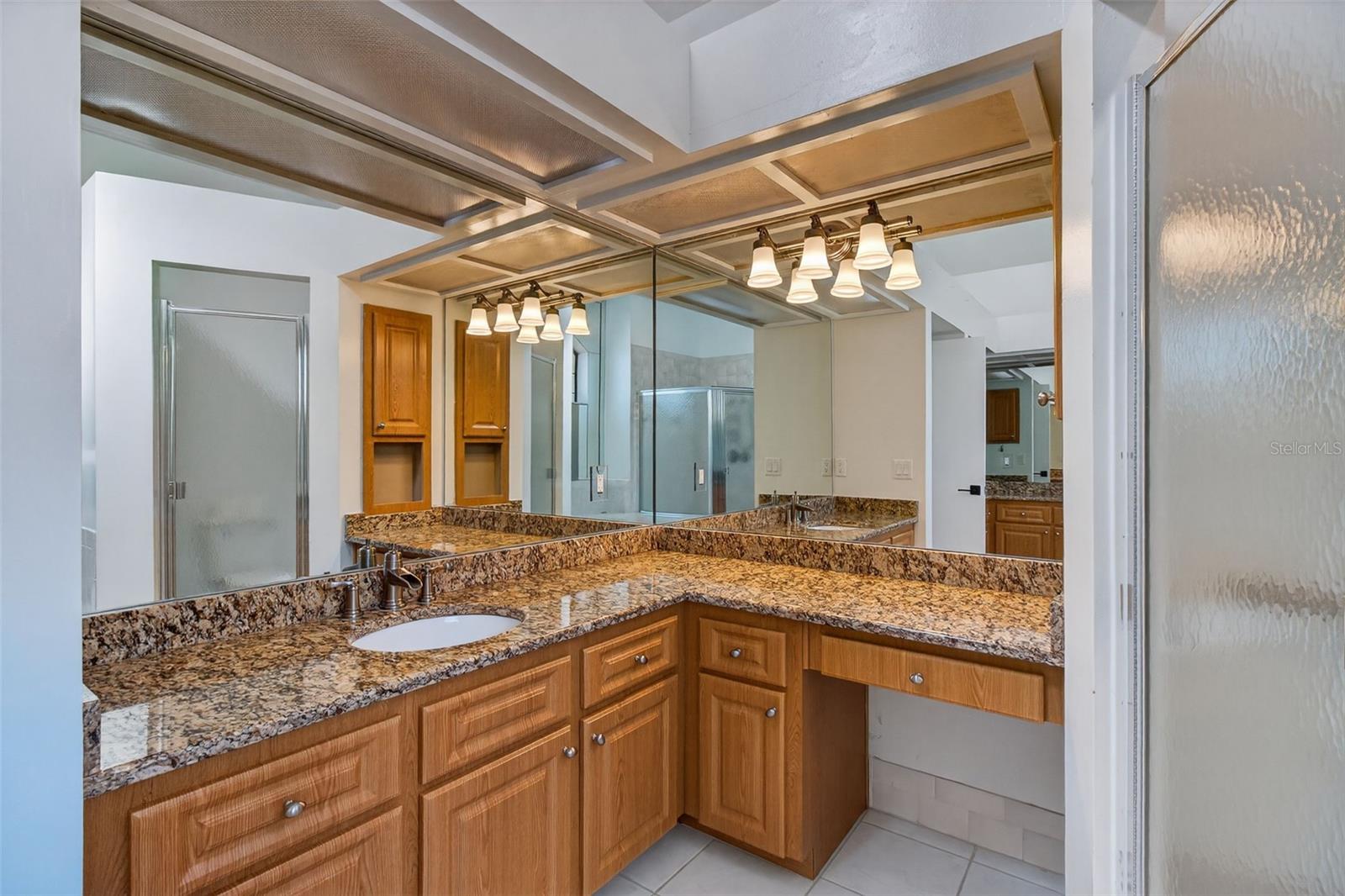 HUNTERS RIDGE - Residential