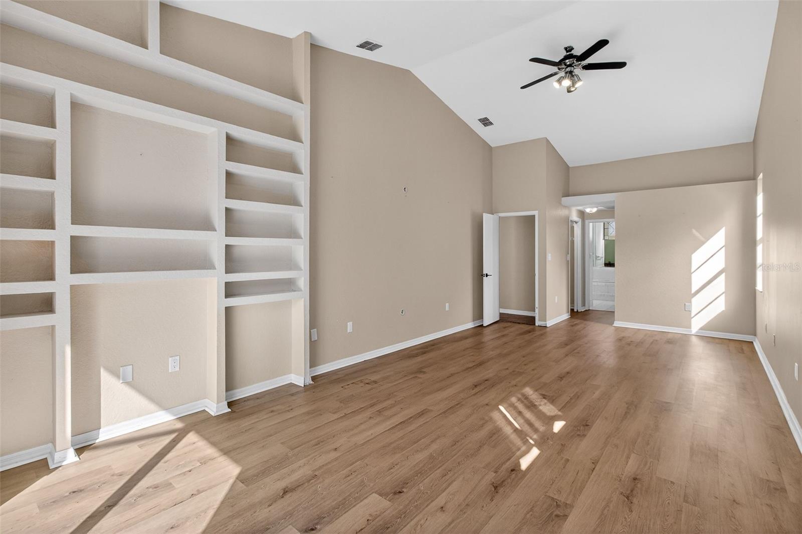 HUNTERS RIDGE - Residential