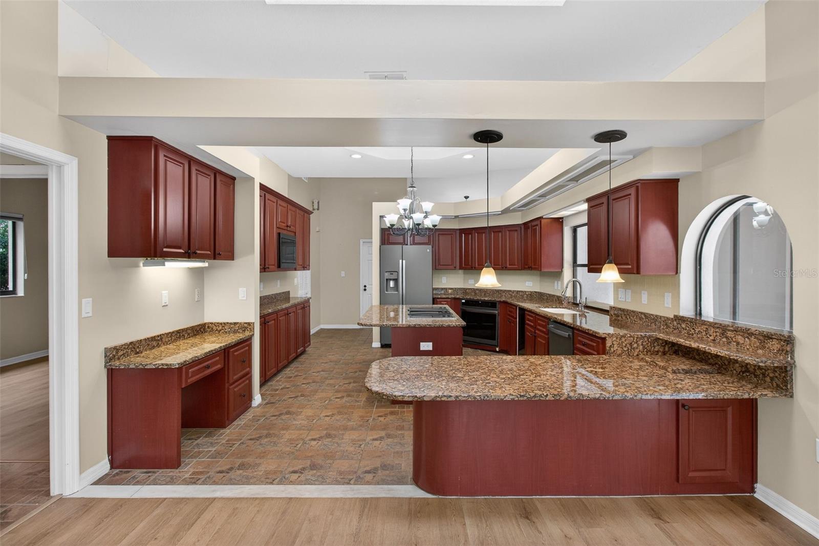 HUNTERS RIDGE - Residential