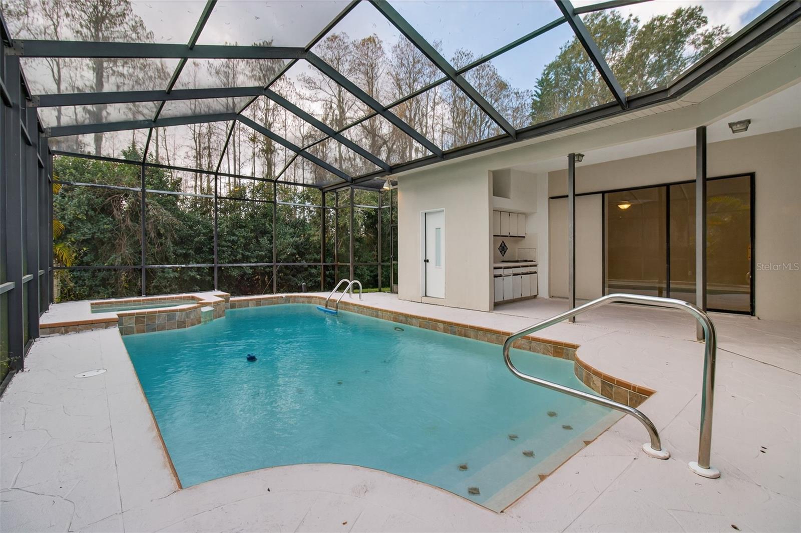 HUNTERS RIDGE - Residential