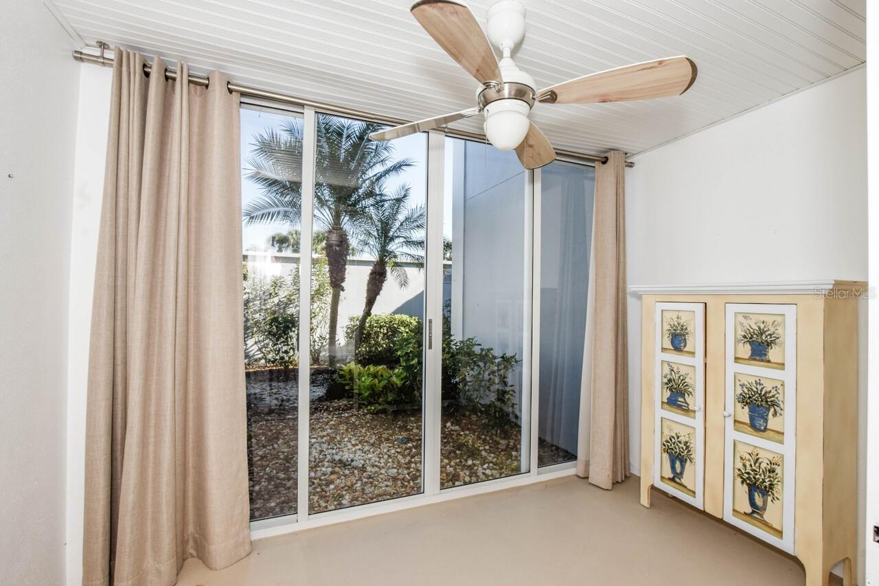 FARMINGTON VISTAS - Residential