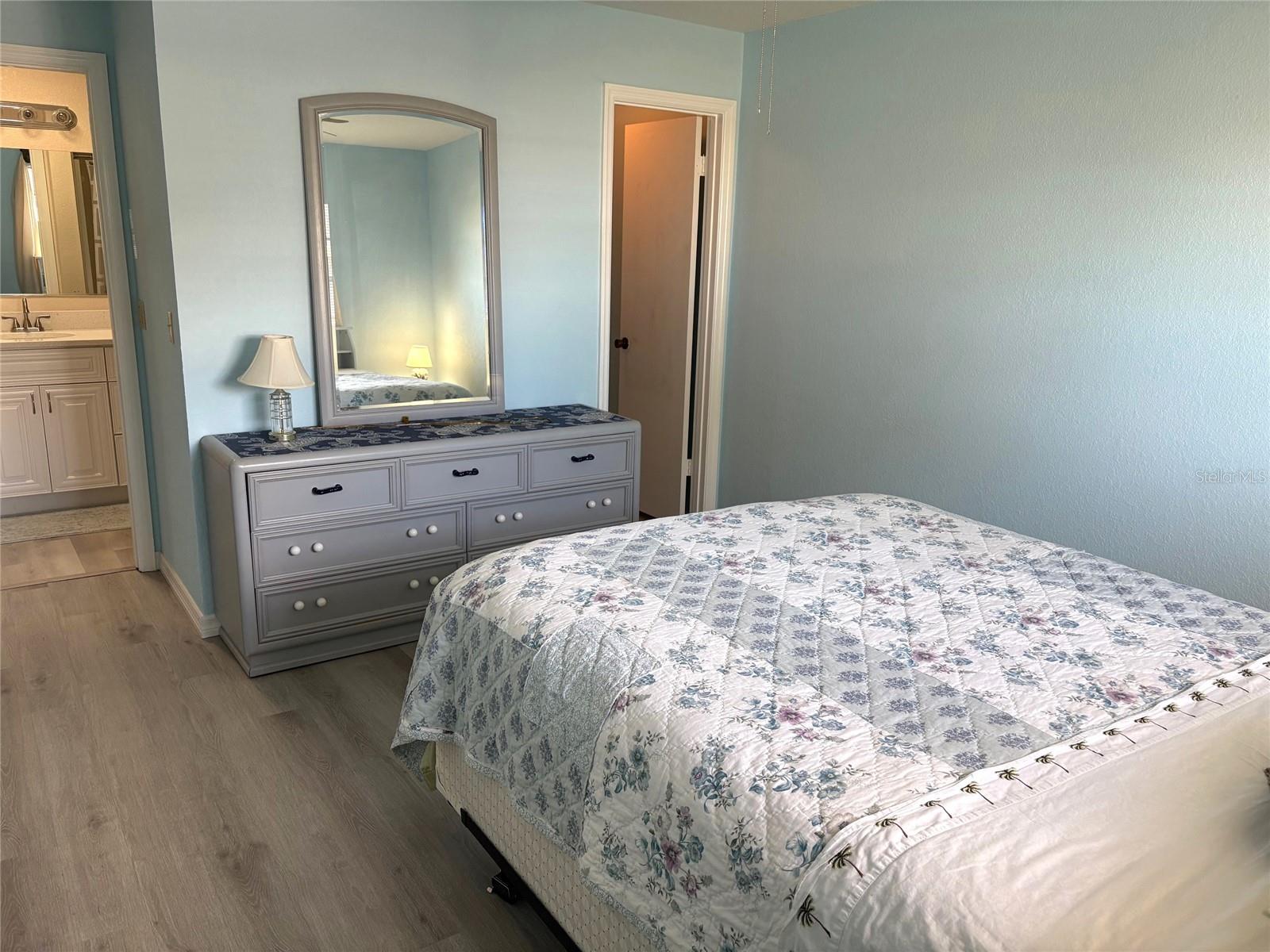 CAMBRIDGE A CONDOMINIUM REVISED UNIT TYPE B UNIT N - Residential