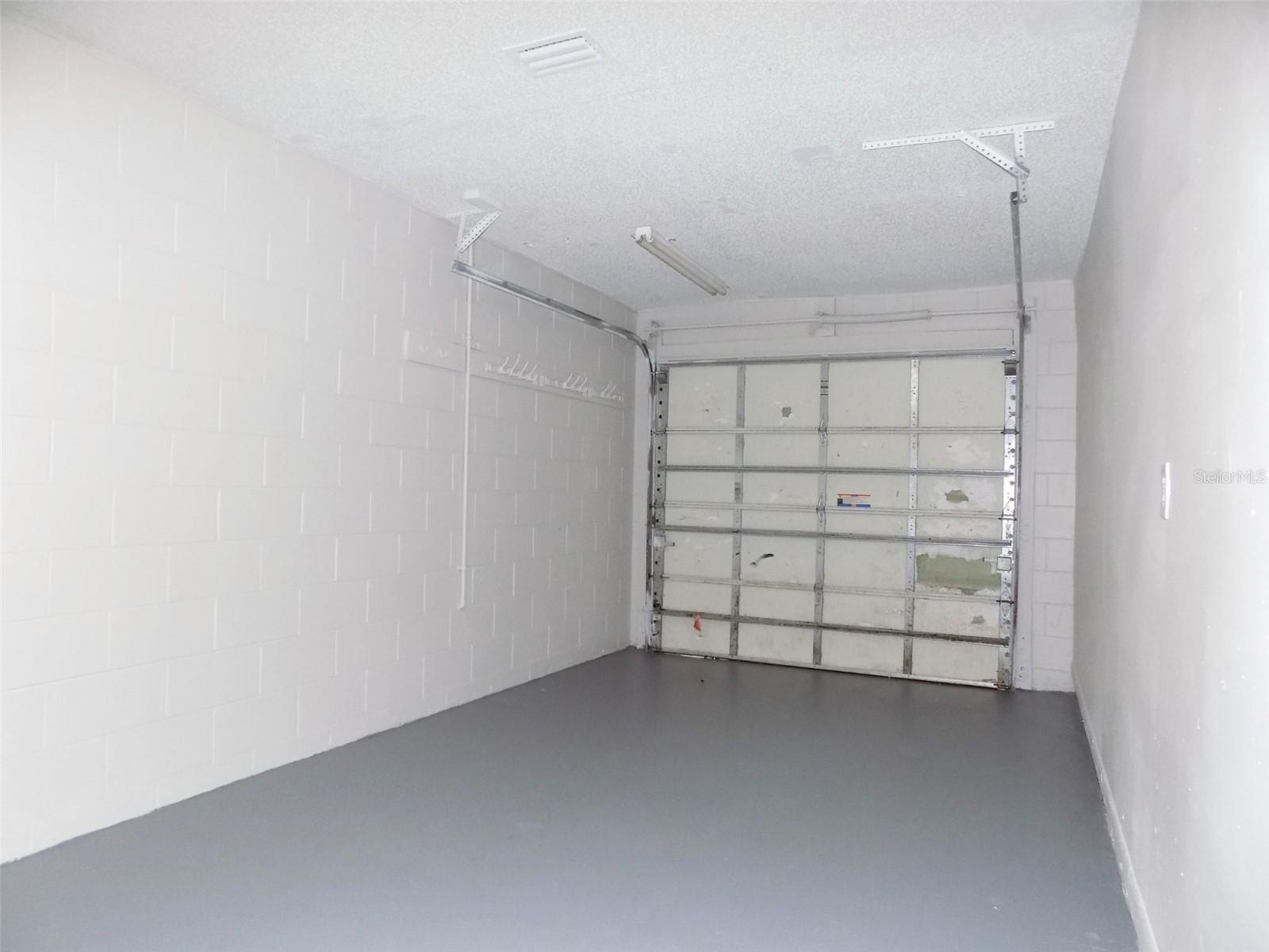 TRADE WINDS ESTATES SUB - Residential