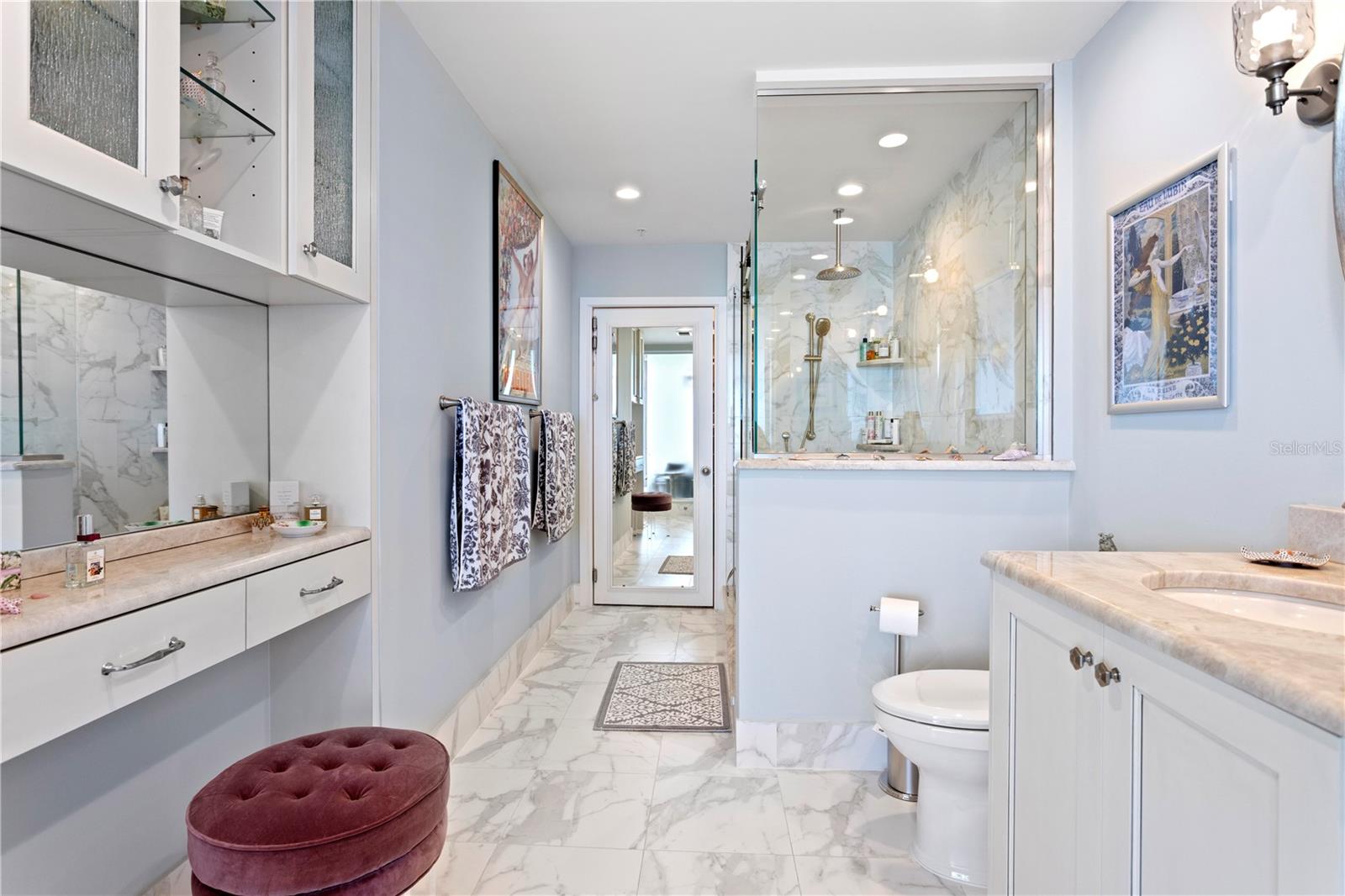 SIGNATURE PLACE CONDO - Residential