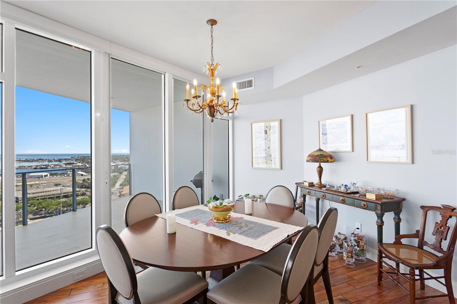 SIGNATURE PLACE CONDO - Residential