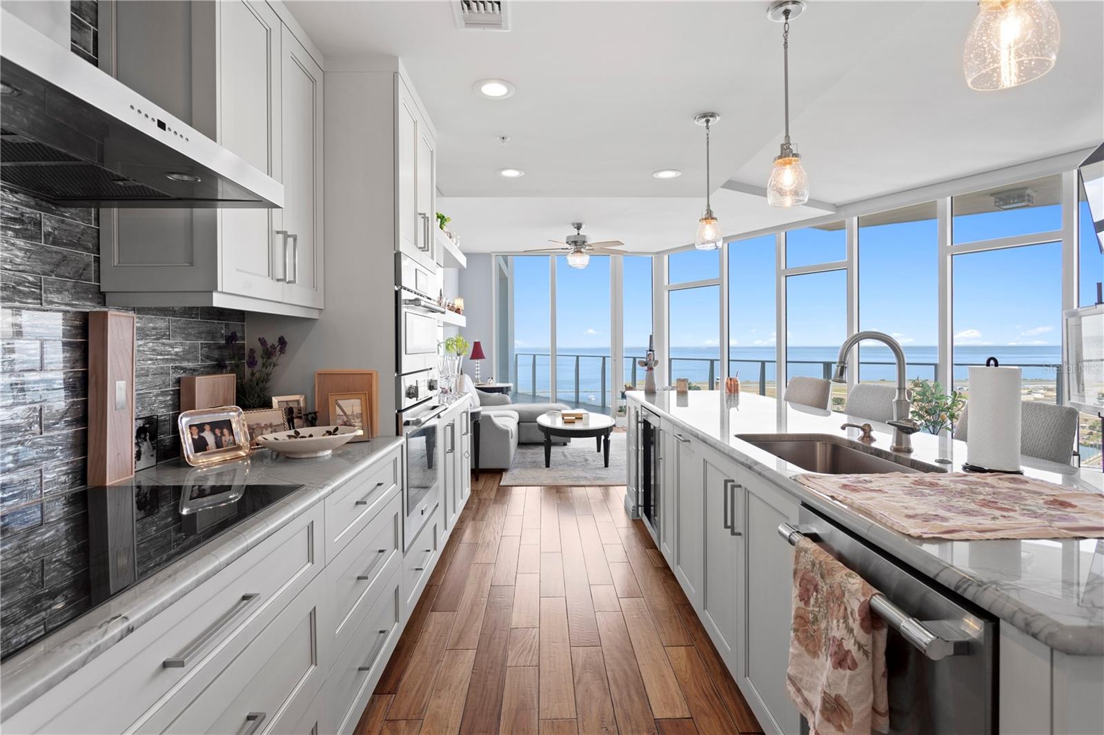 SIGNATURE PLACE CONDO - Residential