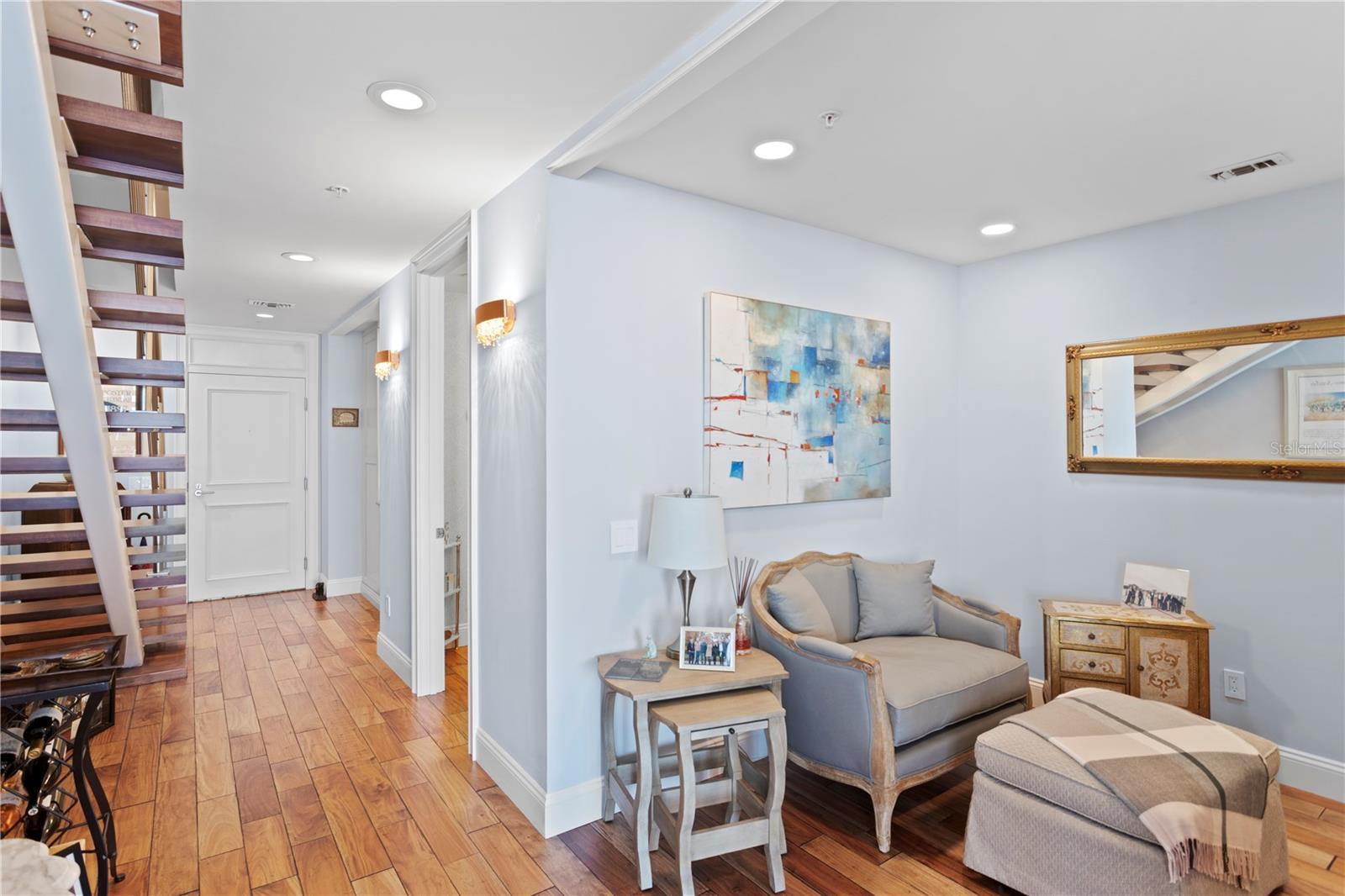 SIGNATURE PLACE CONDO - Residential