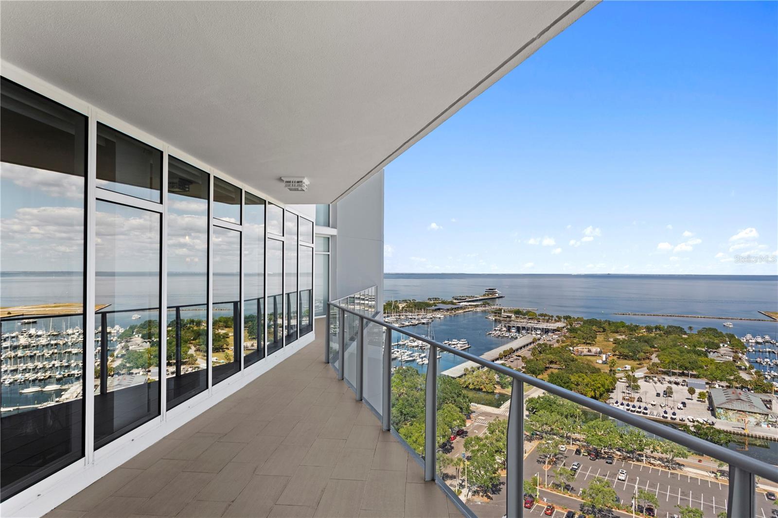 SIGNATURE PLACE CONDO - Residential