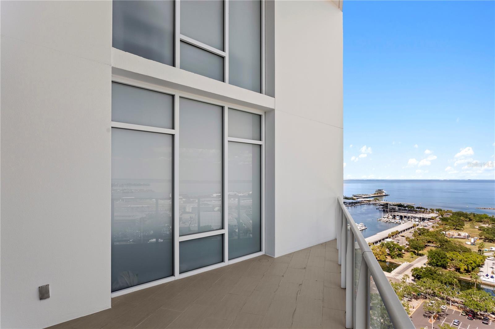 SIGNATURE PLACE CONDO - Residential
