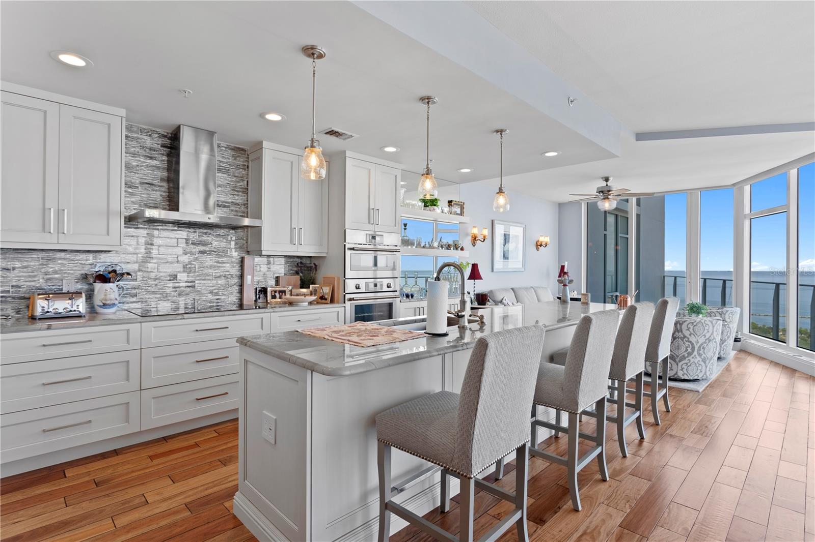 SIGNATURE PLACE CONDO - Residential