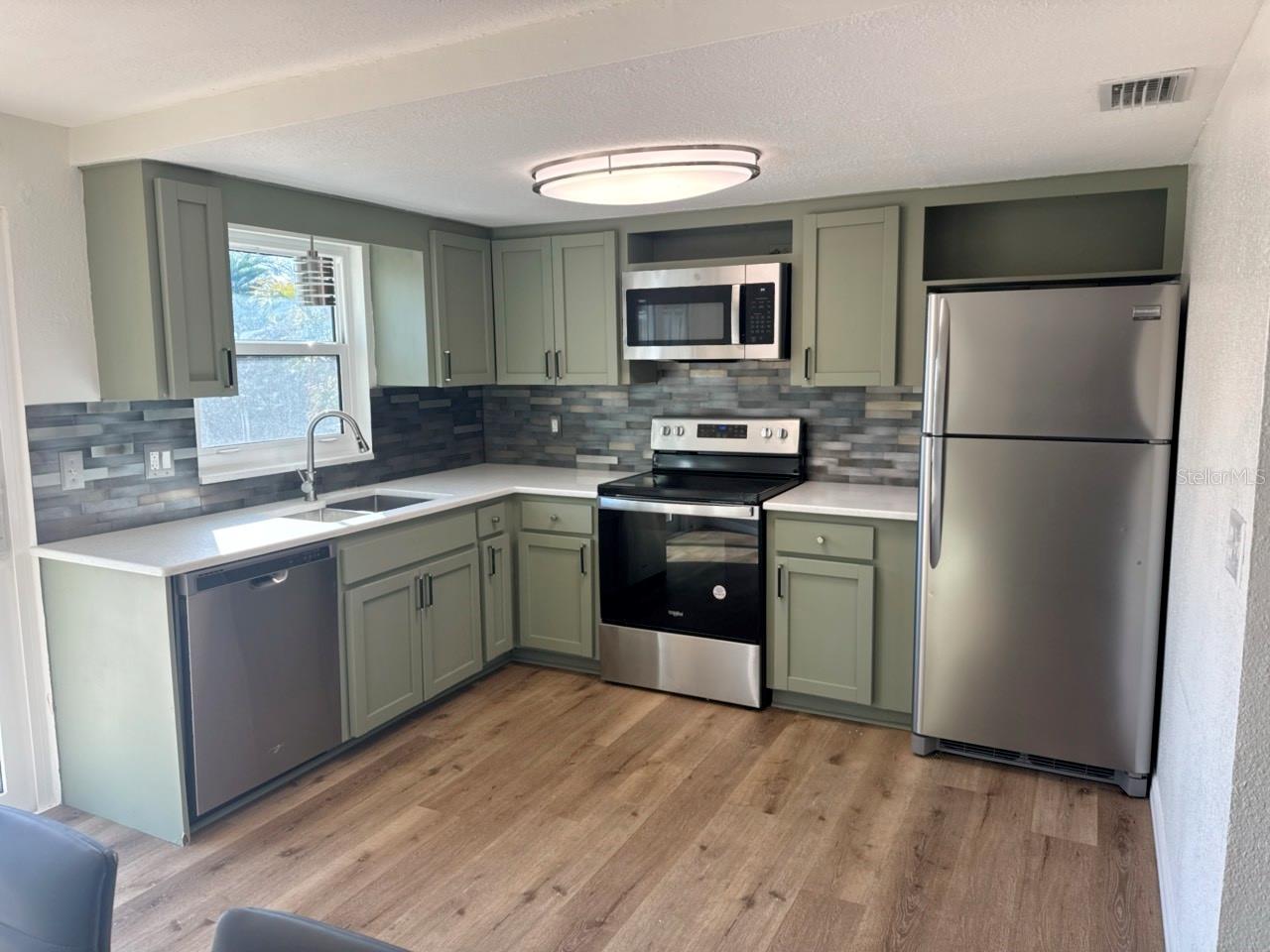 CLEARWOOD SUB 6TH ADD - Residential