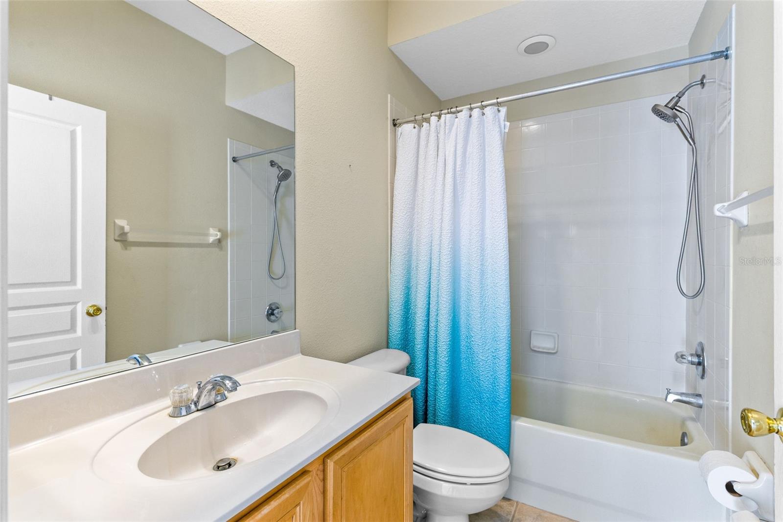 VISTA LAKES VILLAGE - Residential