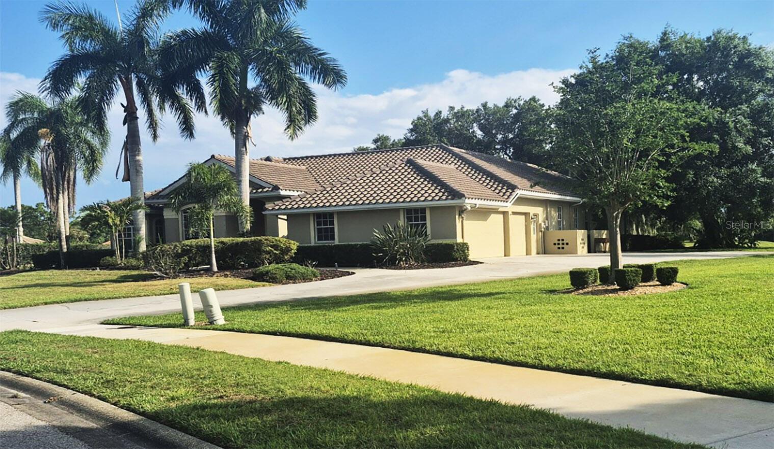 8333 EAGLE LAKE DRIVE