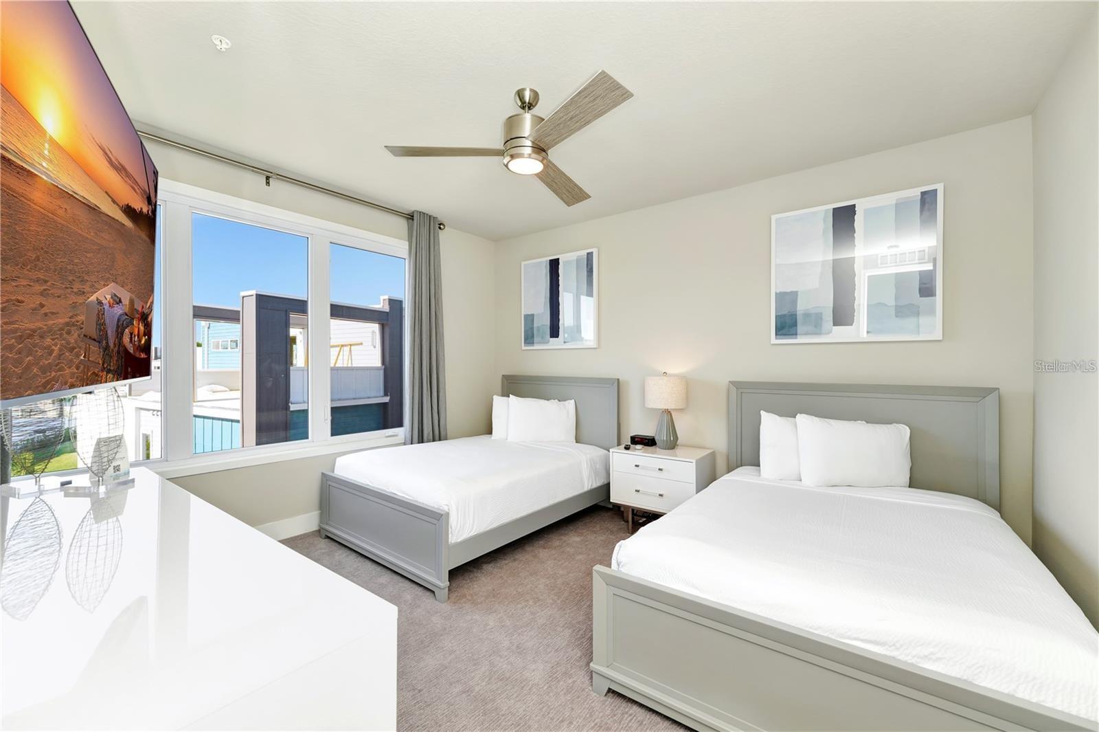 SPECTRUM AT REUNION CONDO PH 12 - Residential