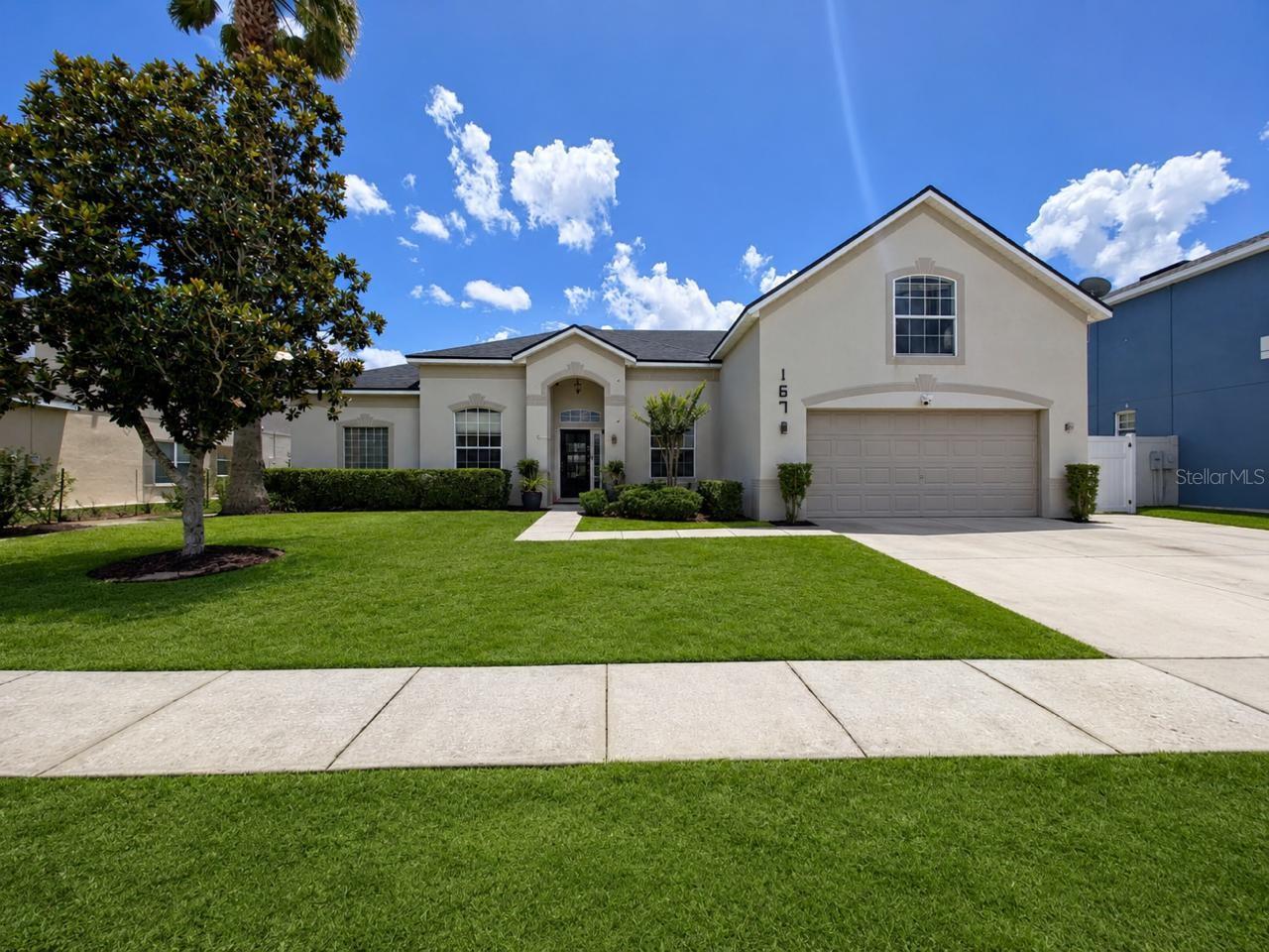 HAMPTON ESTATES - Residential
