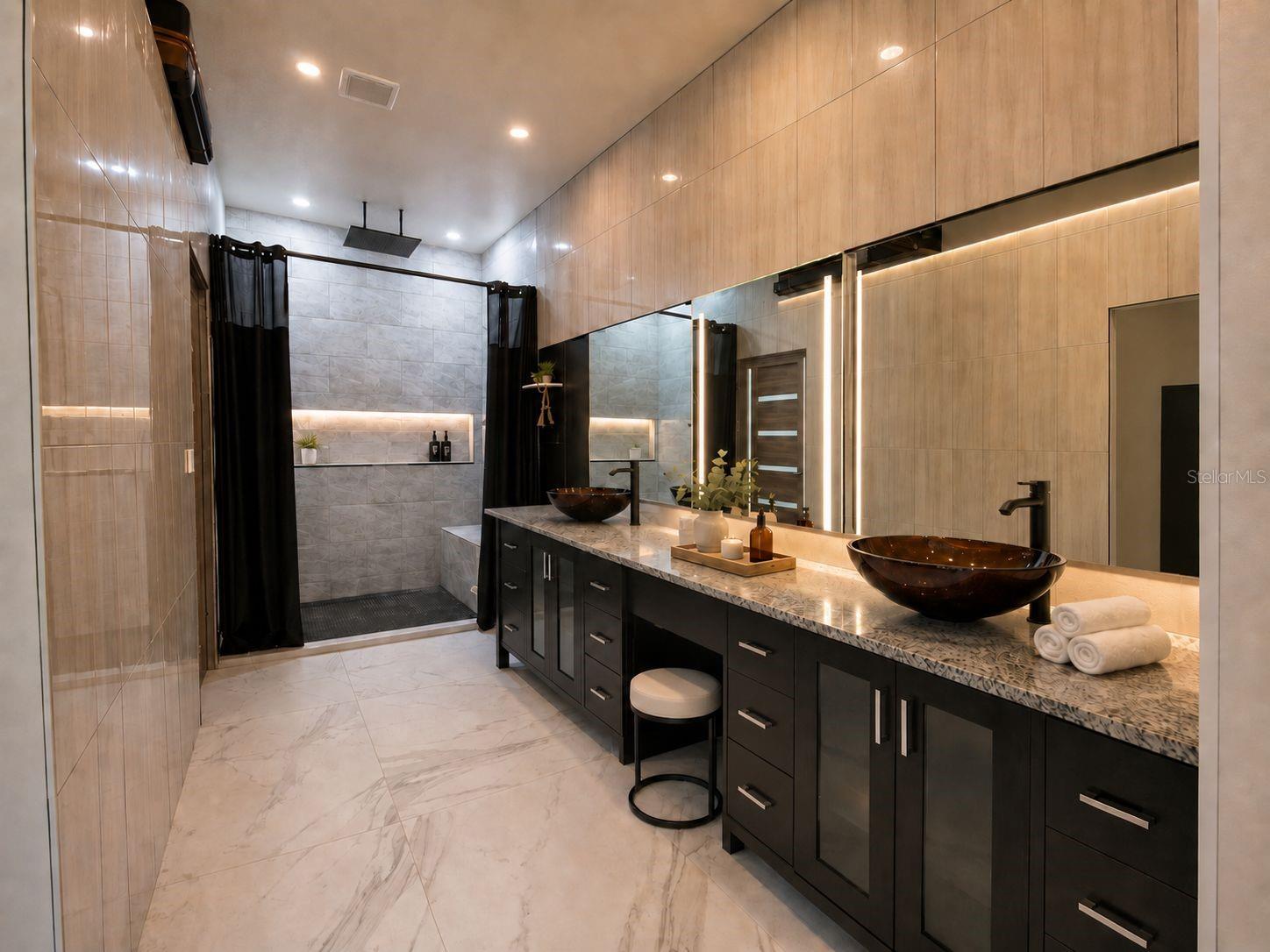 HAMPTON ESTATES - Residential