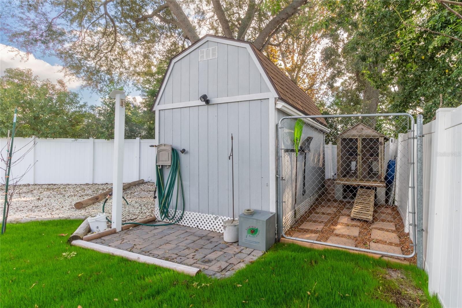 ALOHA GARDENS - Residential