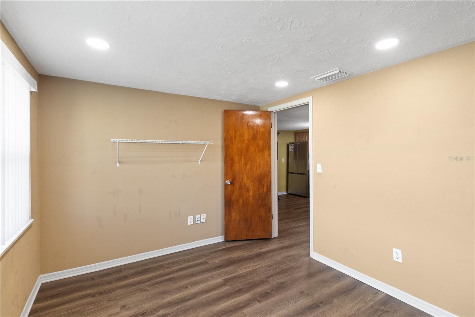 ALOHA GARDENS - Residential