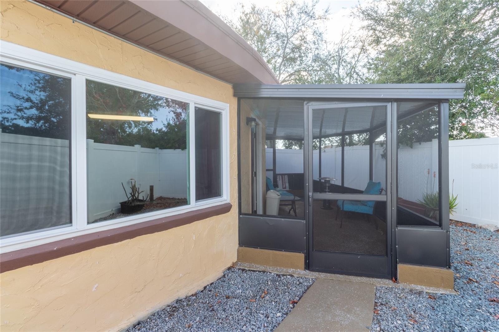 ALOHA GARDENS - Residential