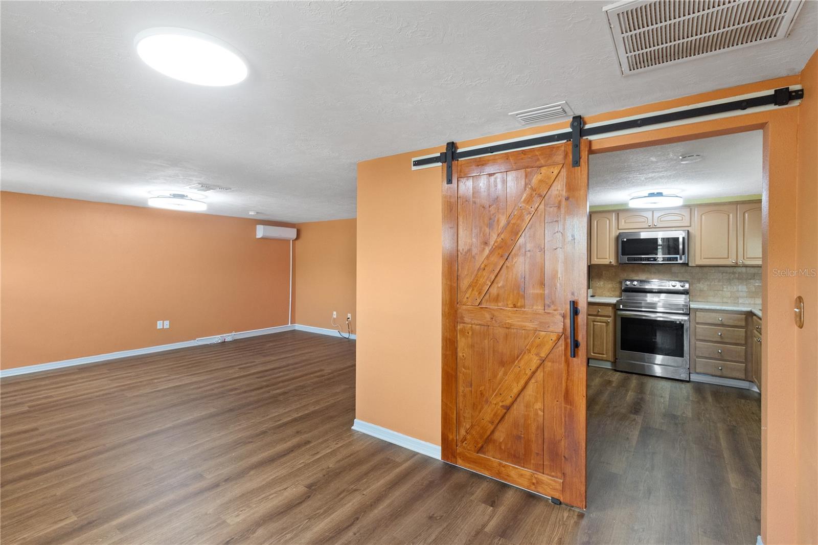 ALOHA GARDENS - Residential