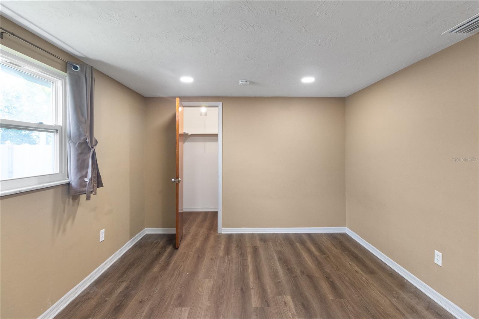 ALOHA GARDENS - Residential