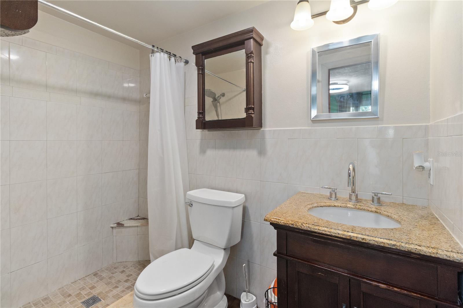 ALOHA GARDENS - Residential