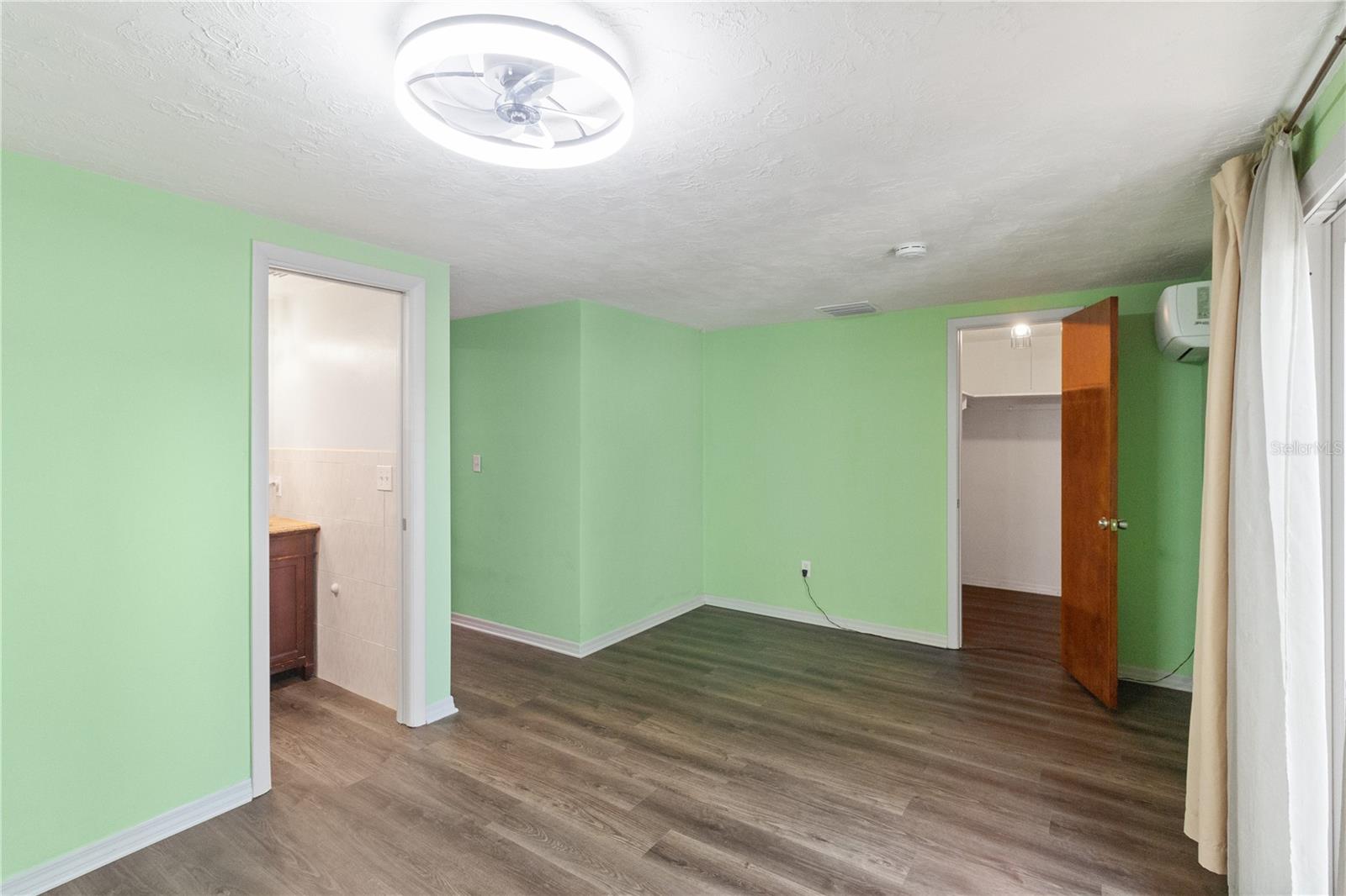 ALOHA GARDENS - Residential