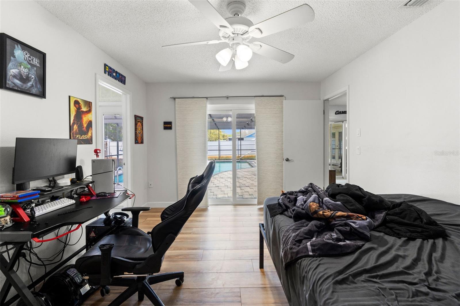 FOREST OAKS - Residential