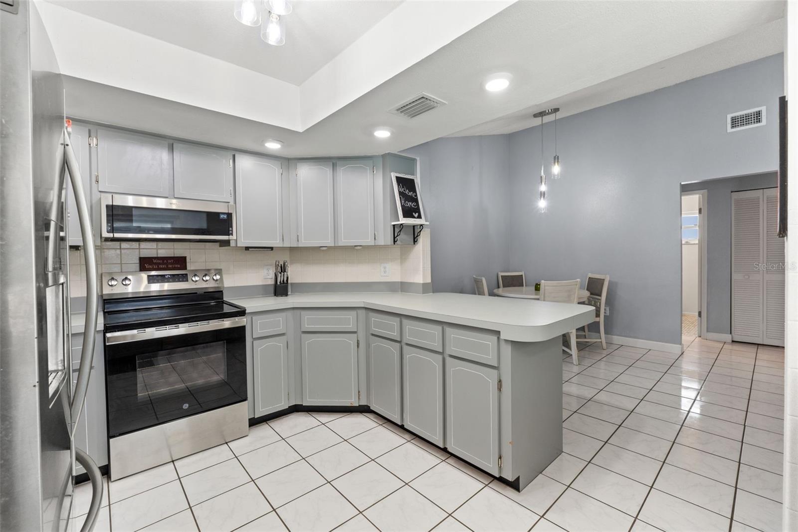 FOREST OAKS - Residential