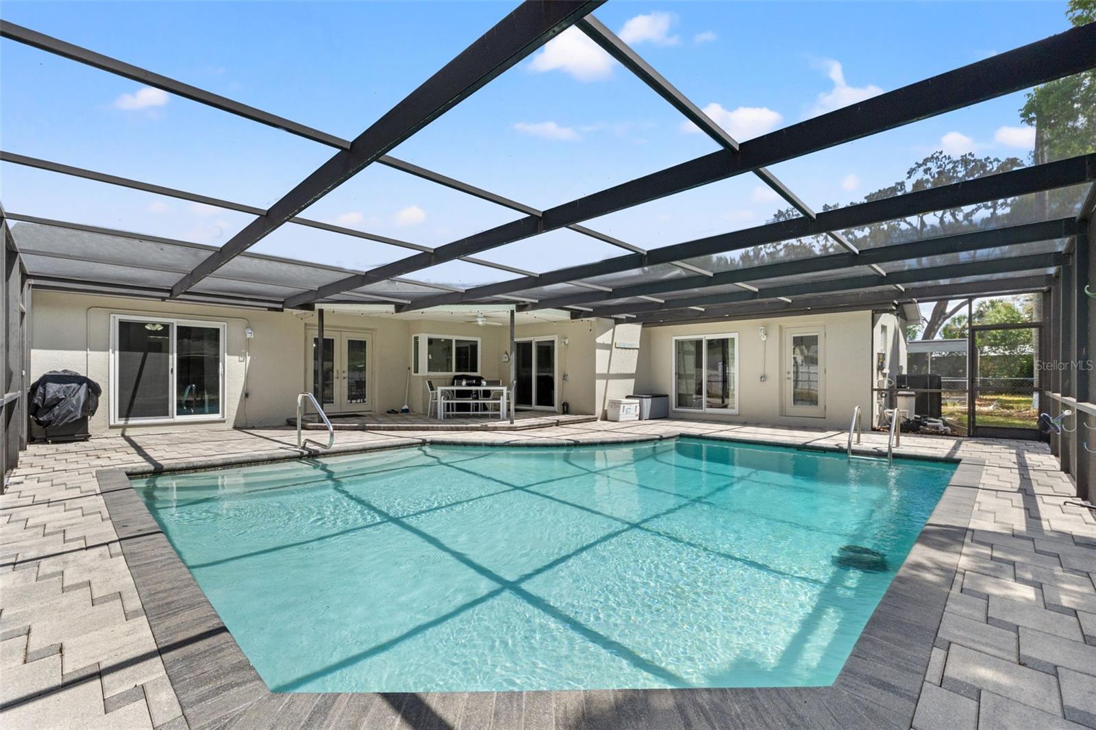 FOREST OAKS - Residential