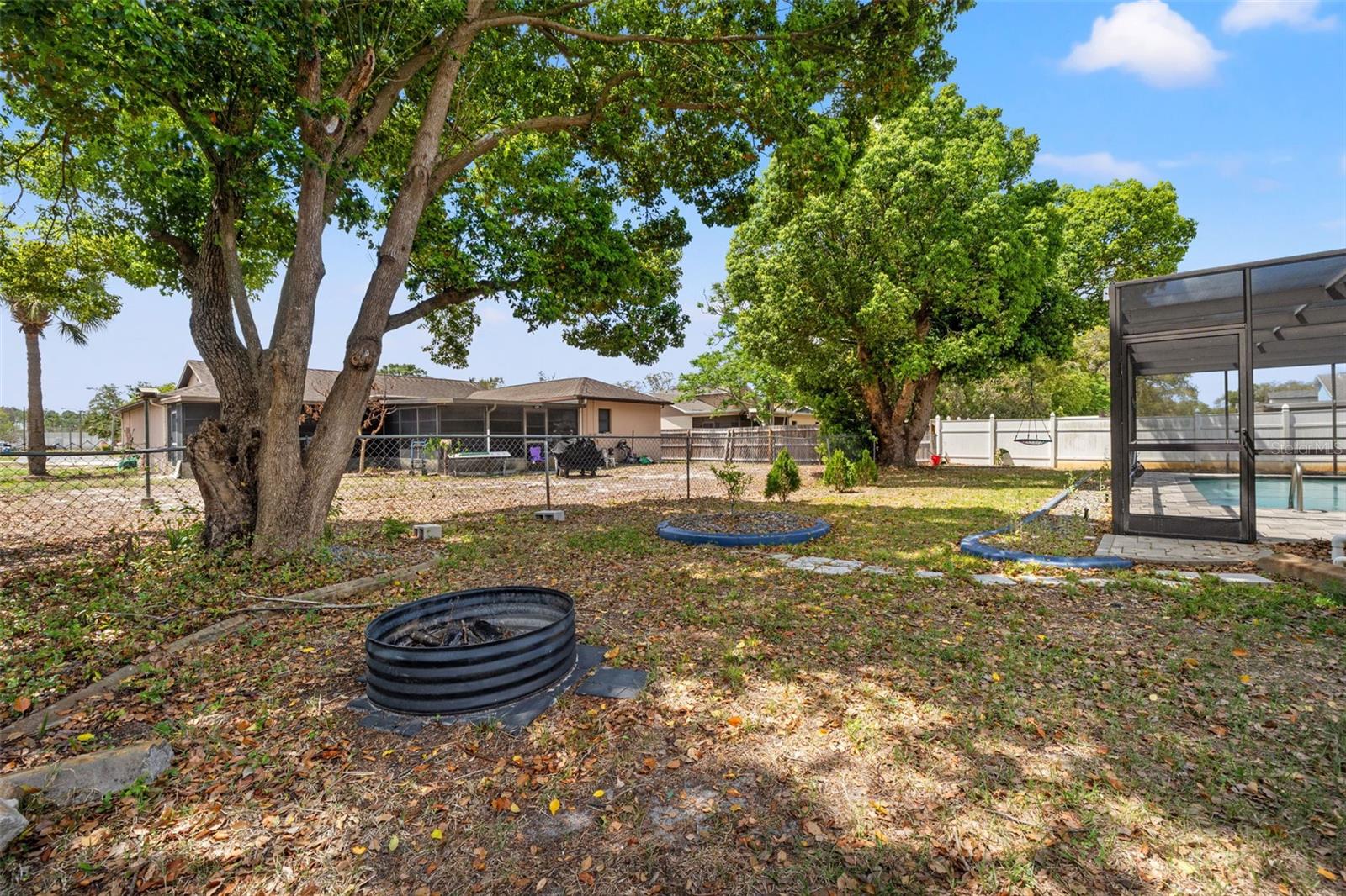 FOREST OAKS - Residential