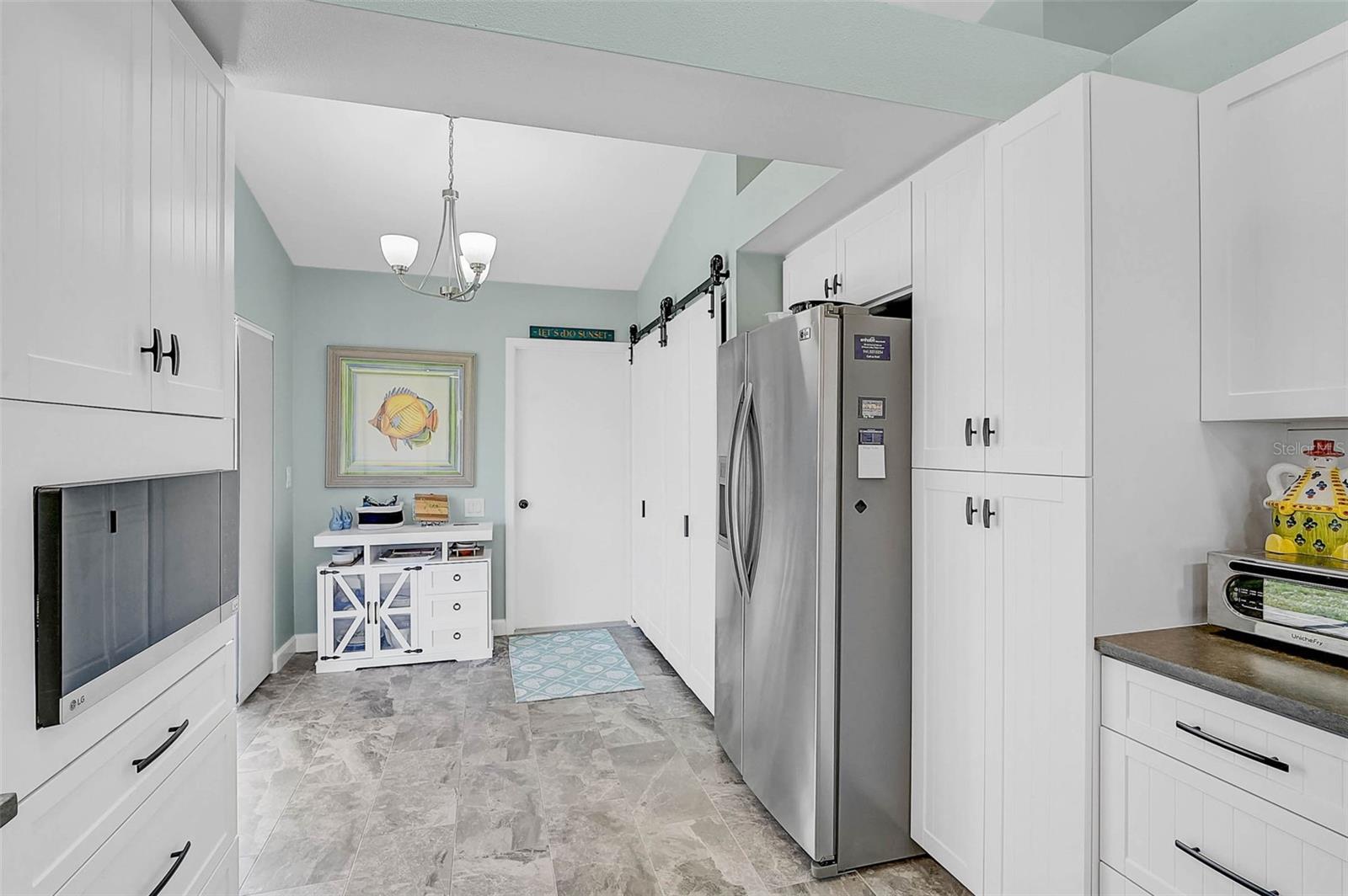 4934 CLUBVIEW COURT E