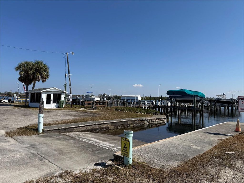 Photo of 9 Ponce De Leon Street, Bradenton, FL 34208 (MLS # A4682911)