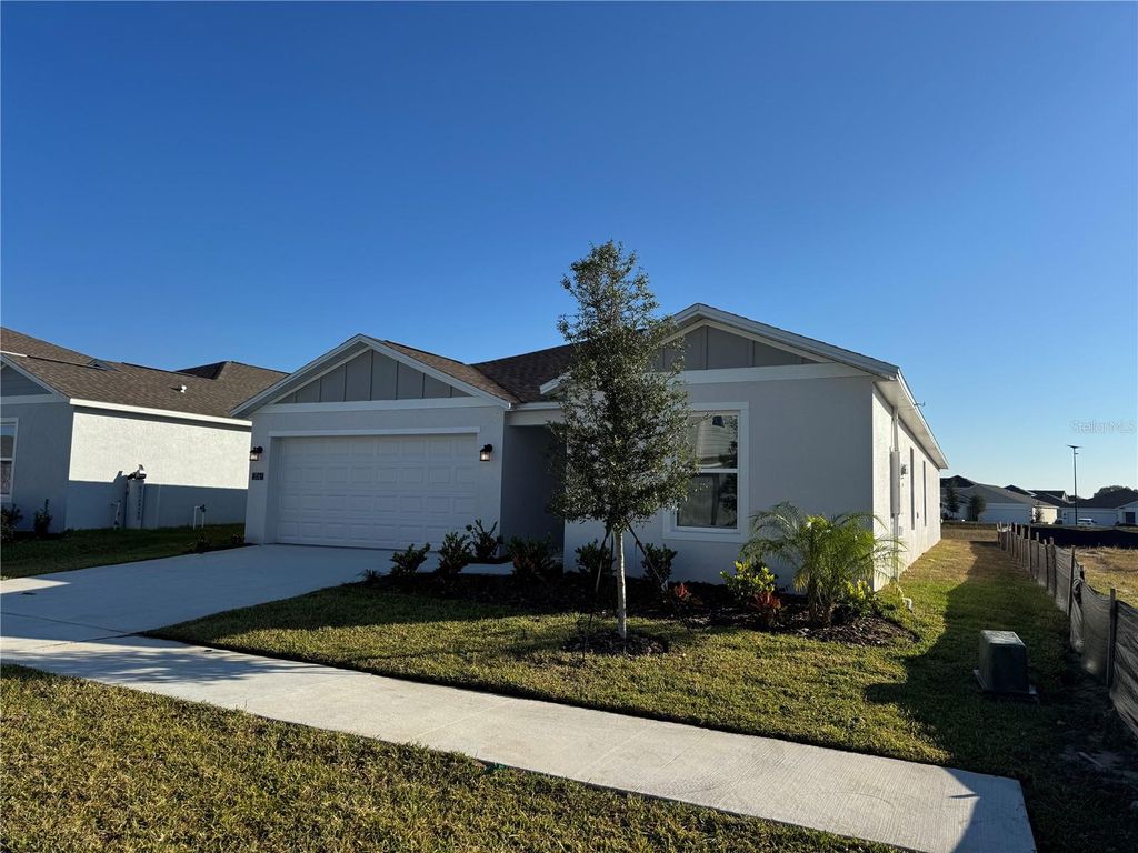 Photo of 2061 Lasso Loop, Eagle Lake, FL 33839 (MLS # A4673627)