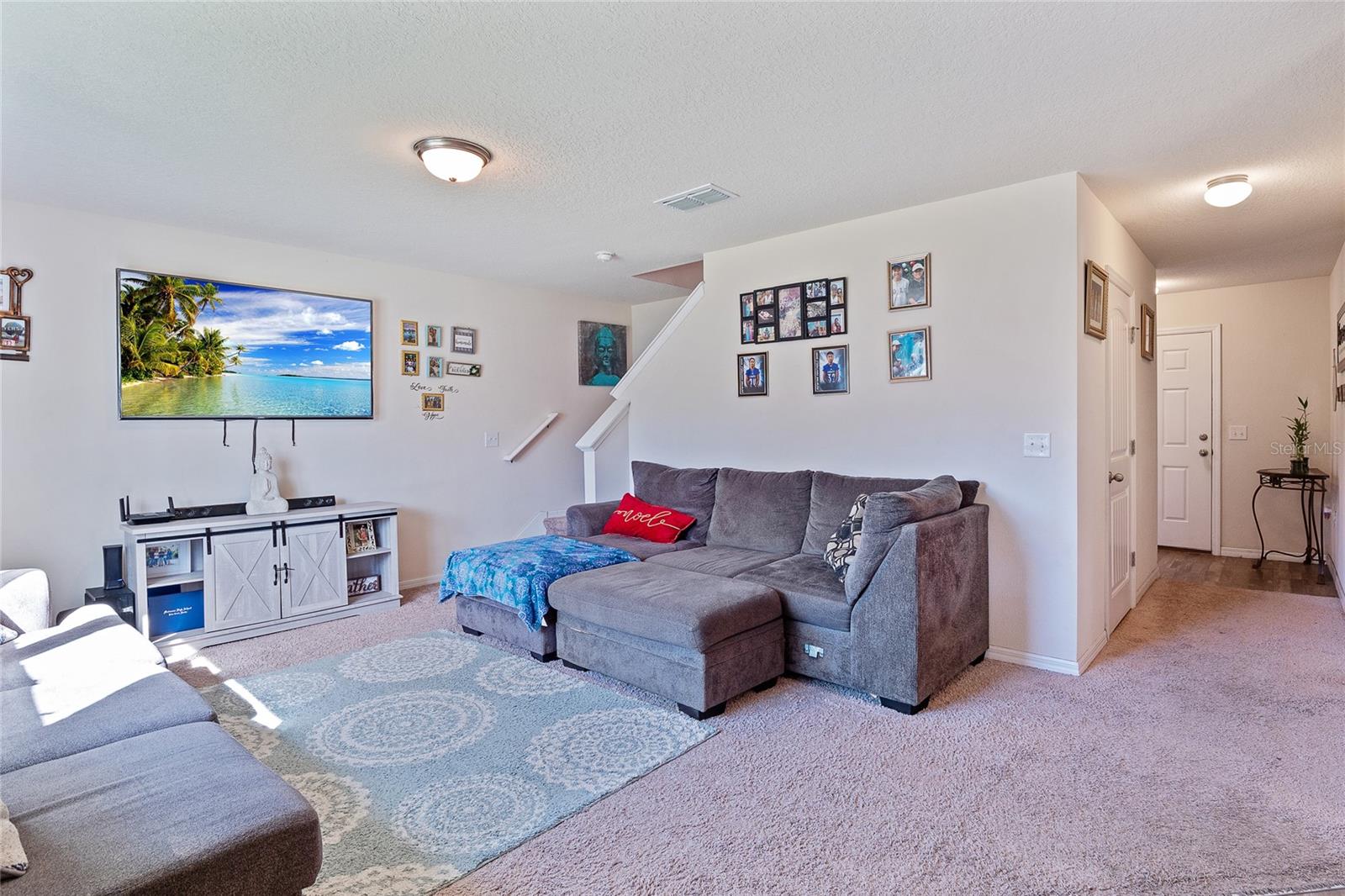 33 POINDEXTER LANE