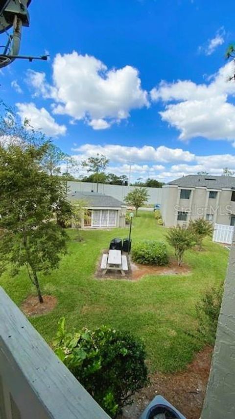 Photo of 129 Springwood Circle #D, Longwood, FL 32750 (MLS # O6353335) Photo of 129 Springwood Circle #D, Longwood, FL 32750 (MLS # O6353335)