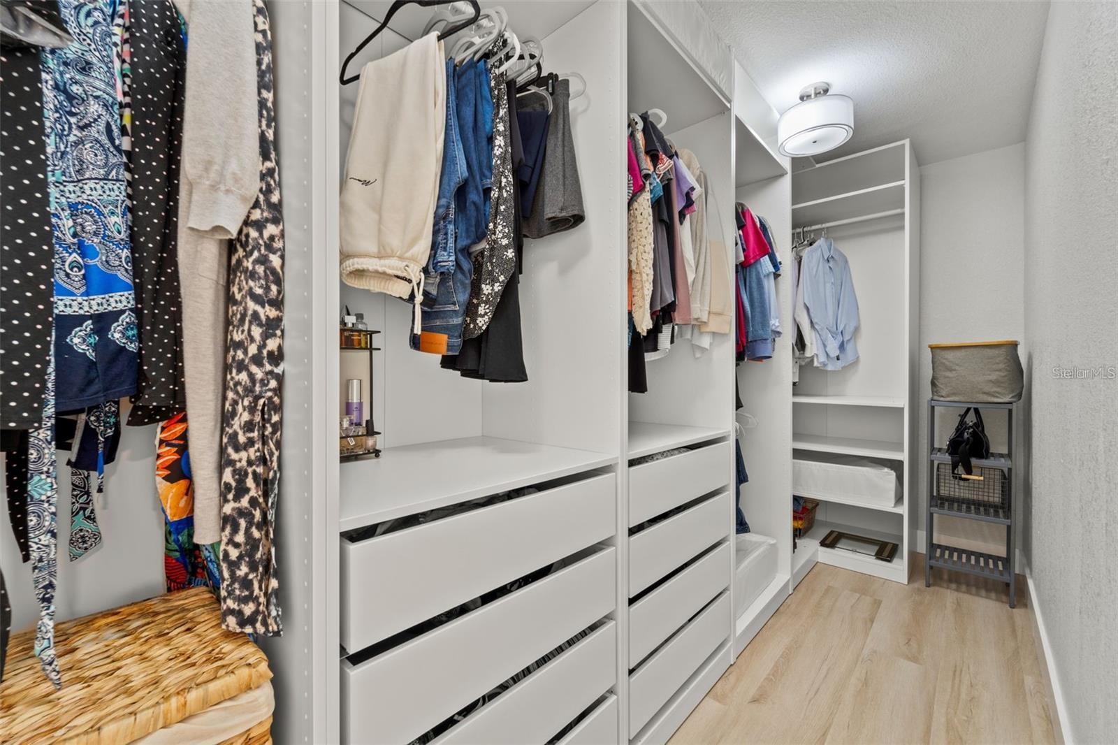 BARCLEY ESTATES 1ST ADD - Residential