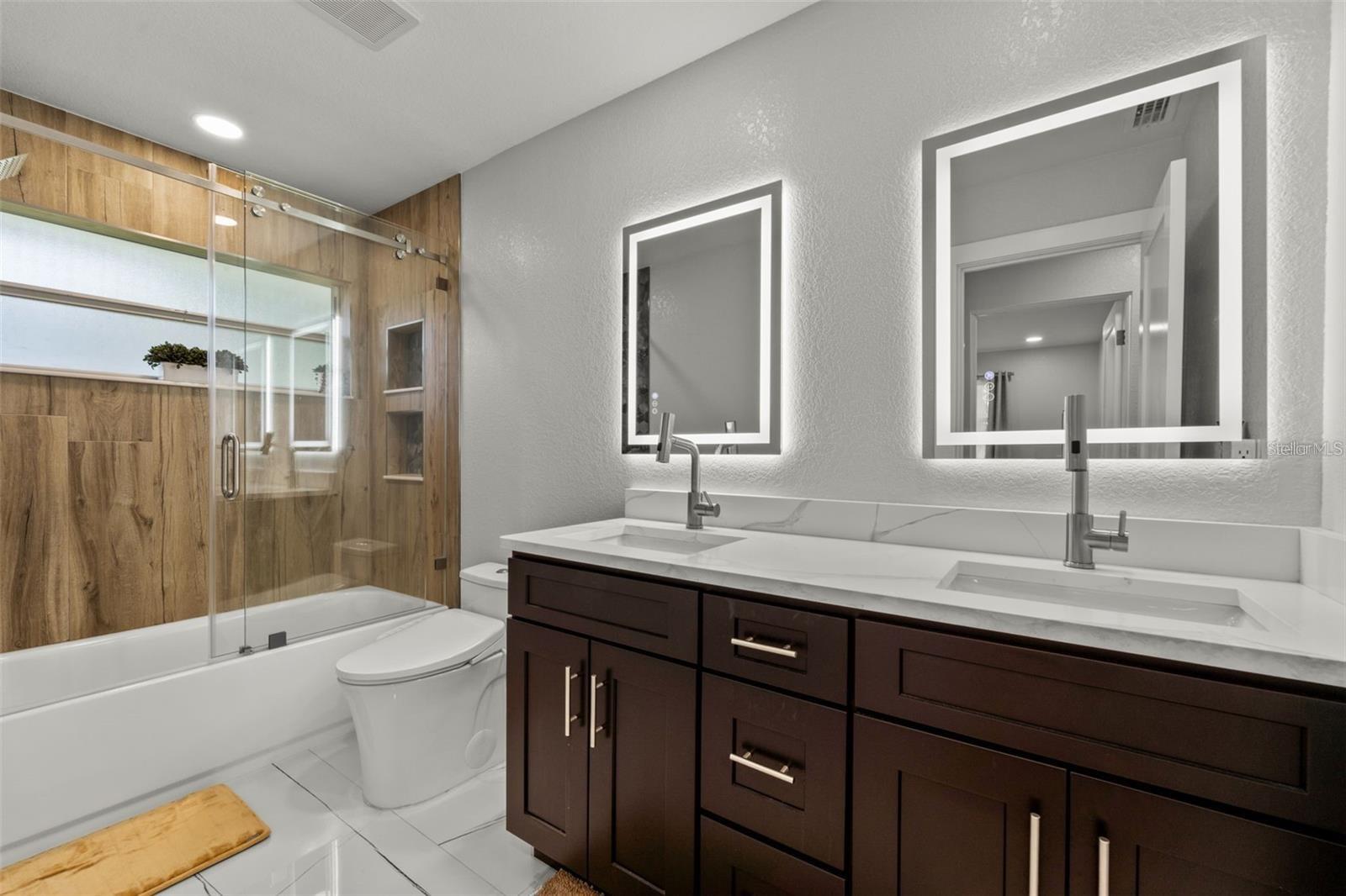 BARCLEY ESTATES 1ST ADD - Residential