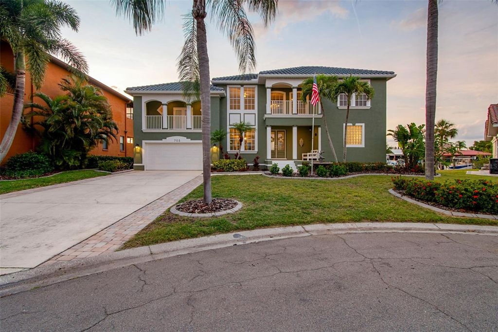 Photo of 703 Bunker View Drive, Apollo Beach, FL 33572 (MLS # TB8502608)